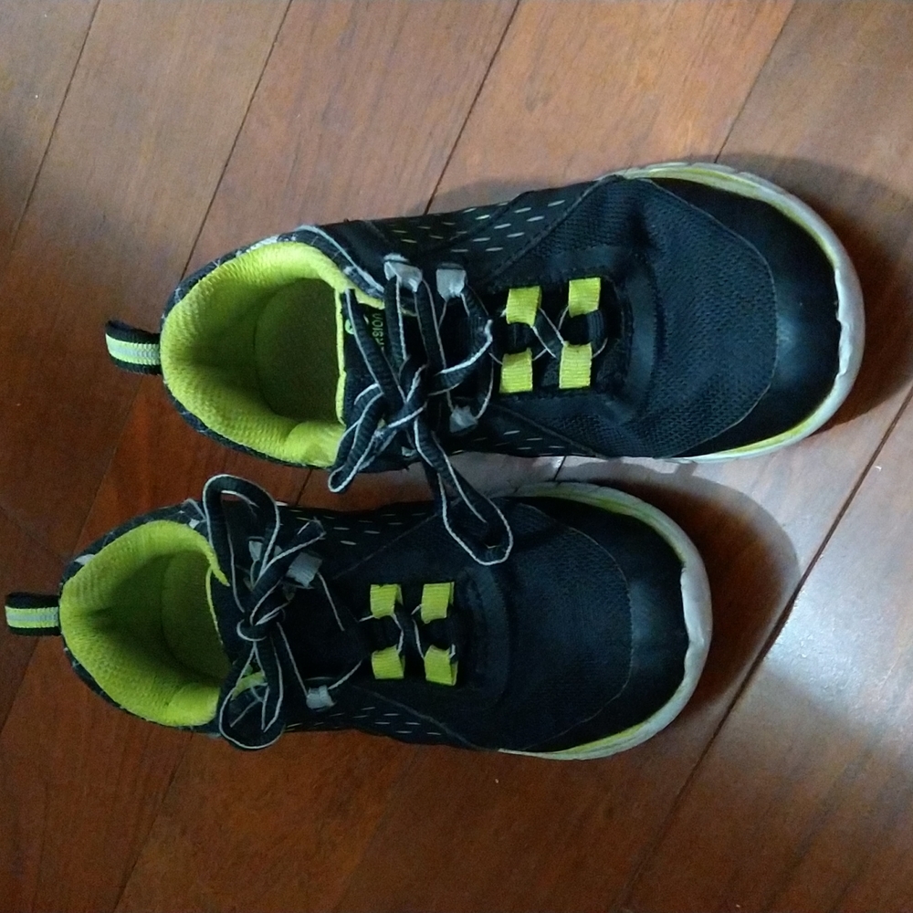 Xersion boys sneakers, size 13